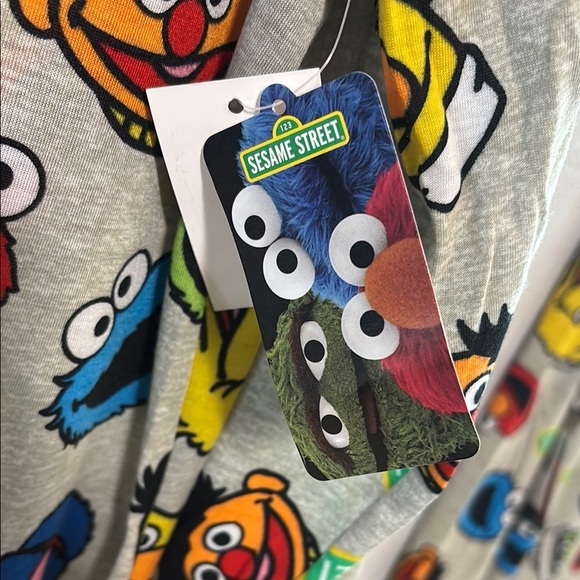 Sesame Street Pajamas NWT Size: Small - Picture 14 of 14